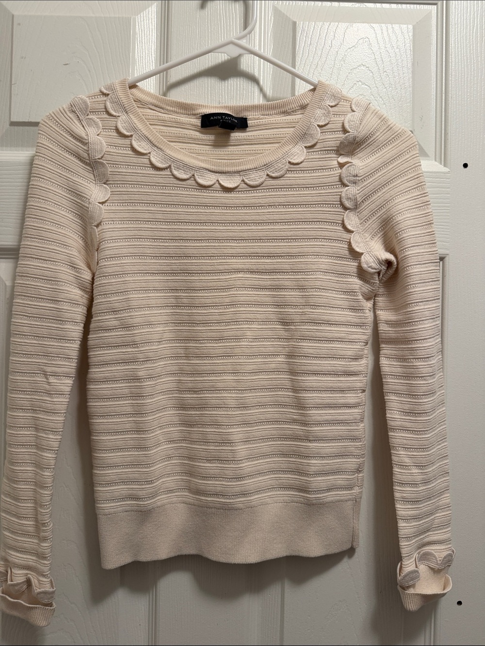 Ann Taylor Cream Scalloped Trim Ribbed Sweater